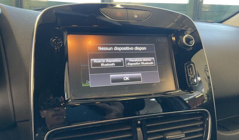 
								RENAULT CLIO full									